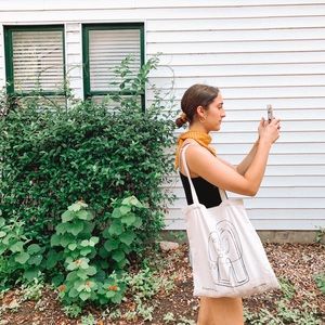 Meet your Posher, Reagan